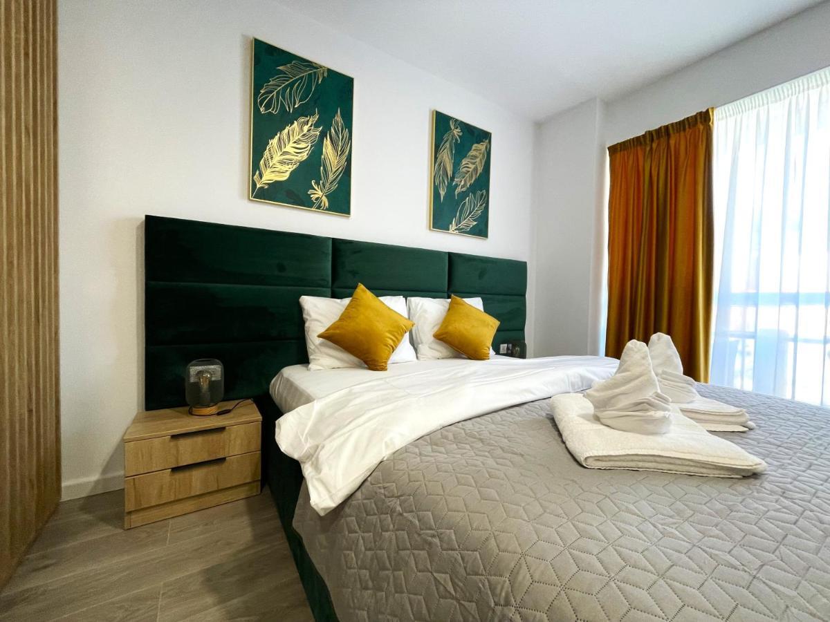 Apartment Charm